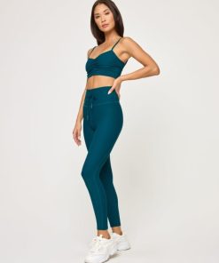 Tryston.shopf7bd593419 1